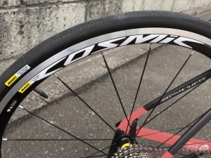 シュワルベのロゴ入ってるのにMAVICです。でもCOSMIC ELITEなので文句はないでしょう笑