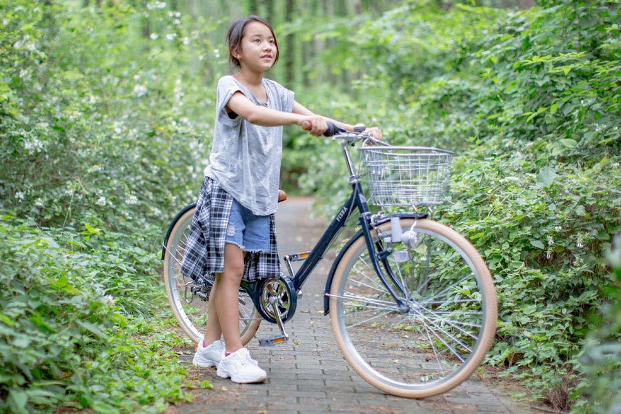 Norway フィスカに乗る子ども