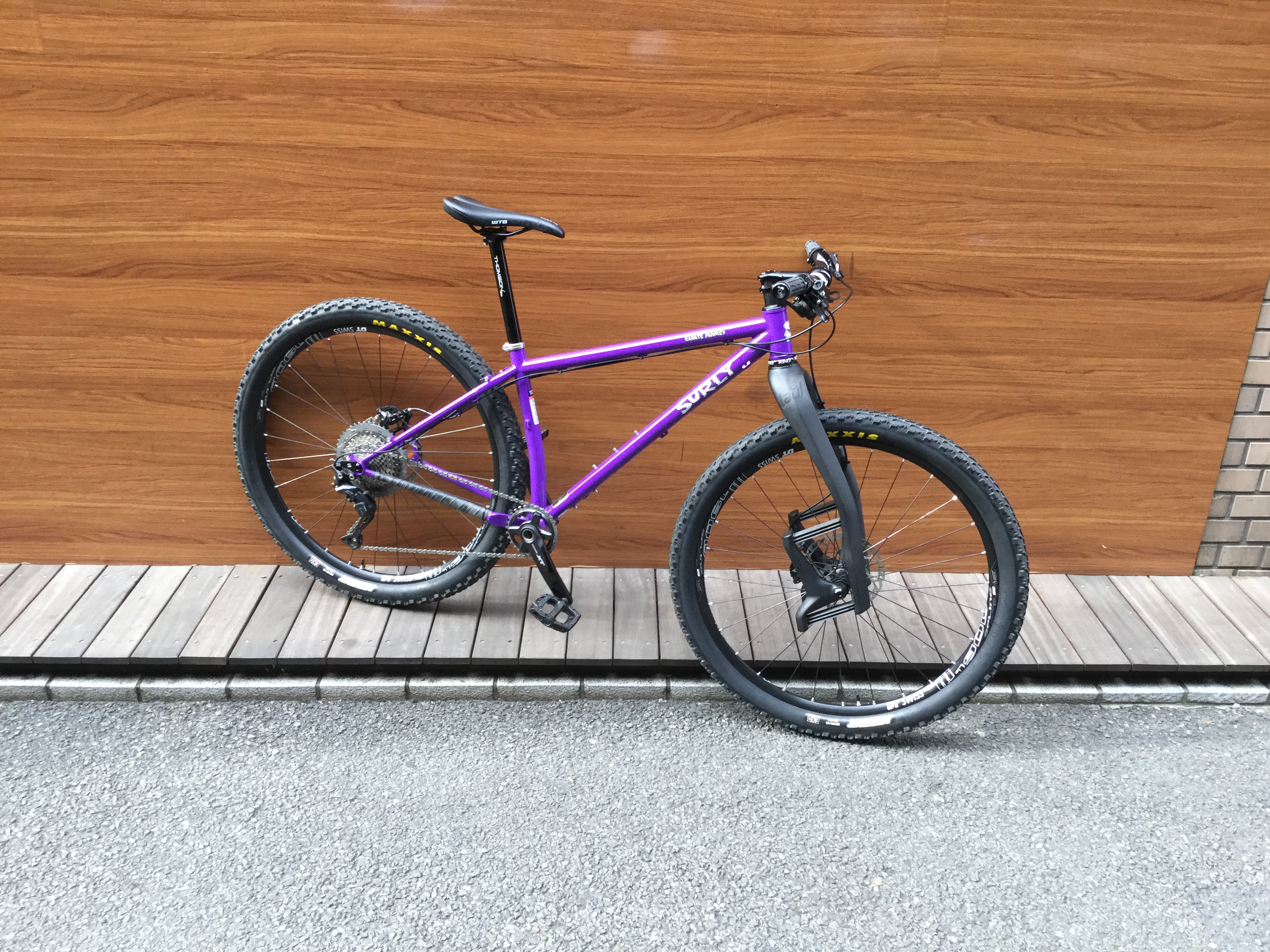 Surly カラテモンキーフロントフォーク黒　サーリー