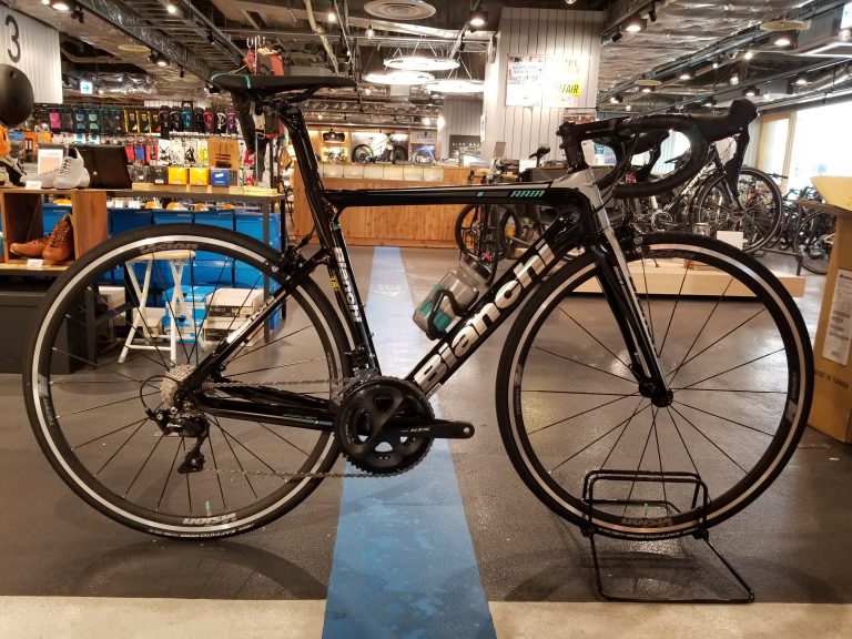 自転車フレーム 角ばっている