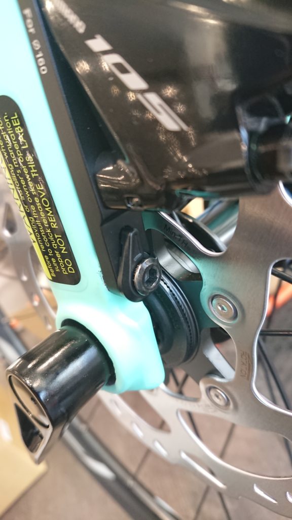 ロードバイク油圧ディスク 105 R7020 取付け作業紹介 サイクルスポット