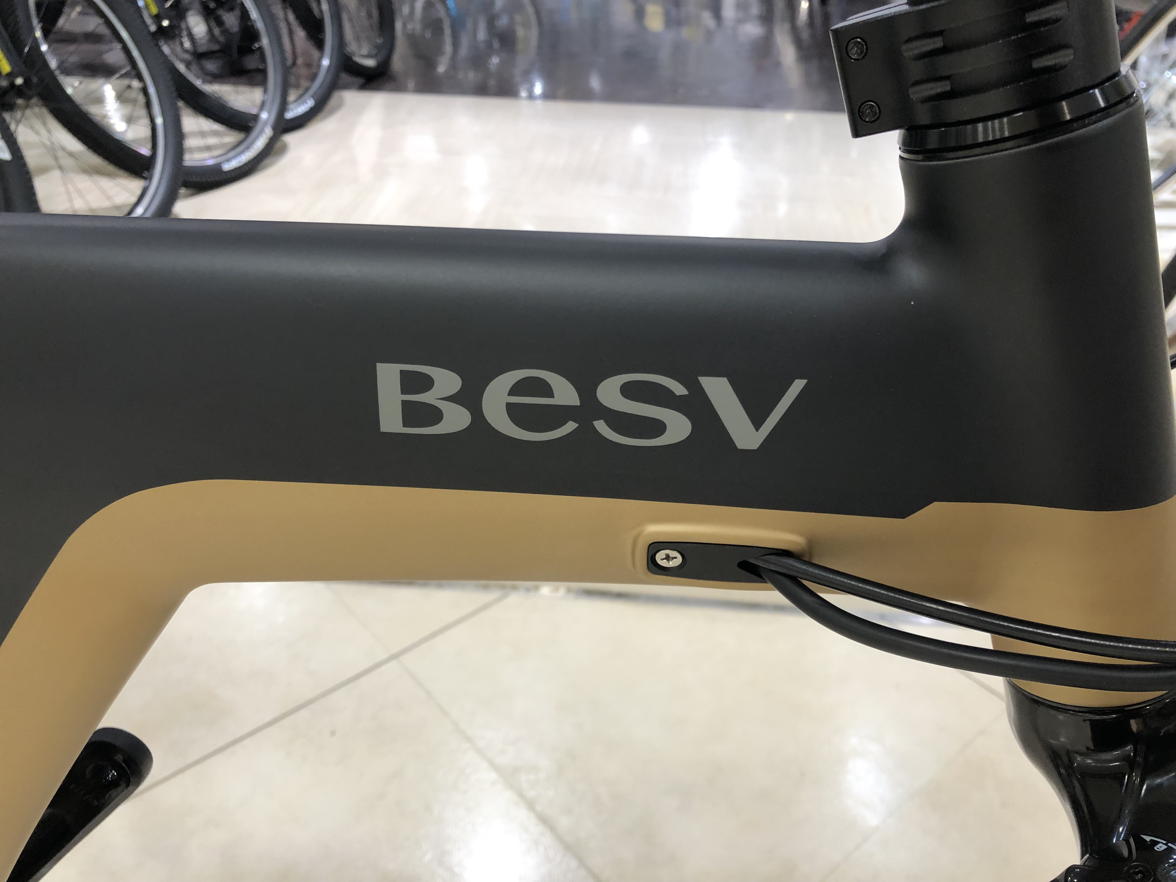 BESV PSA-1 限定色 マットブラックゴールド 入荷しました サイクル